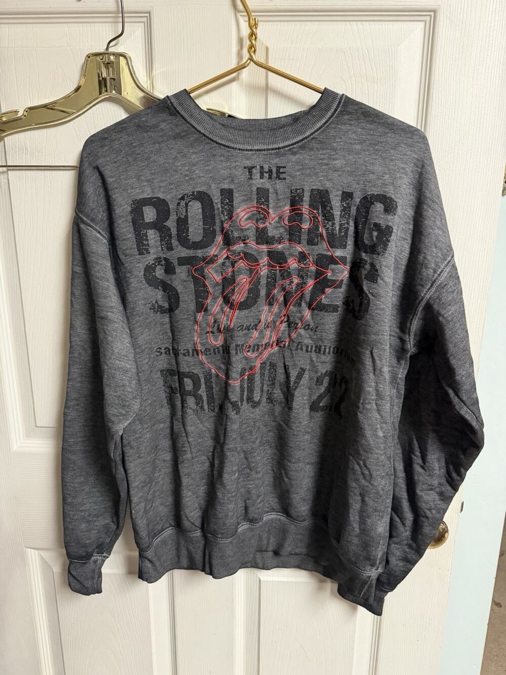 🎸 Rolling Stones Concert Graphic Sweatshirt Unisex Large Gray Sacramento Med 46